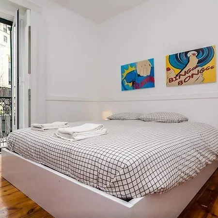 Hostel 5 Sins Chiado *