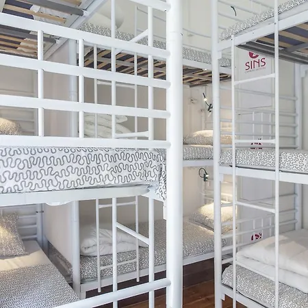5 Sins Chiado Hostel Lisbon